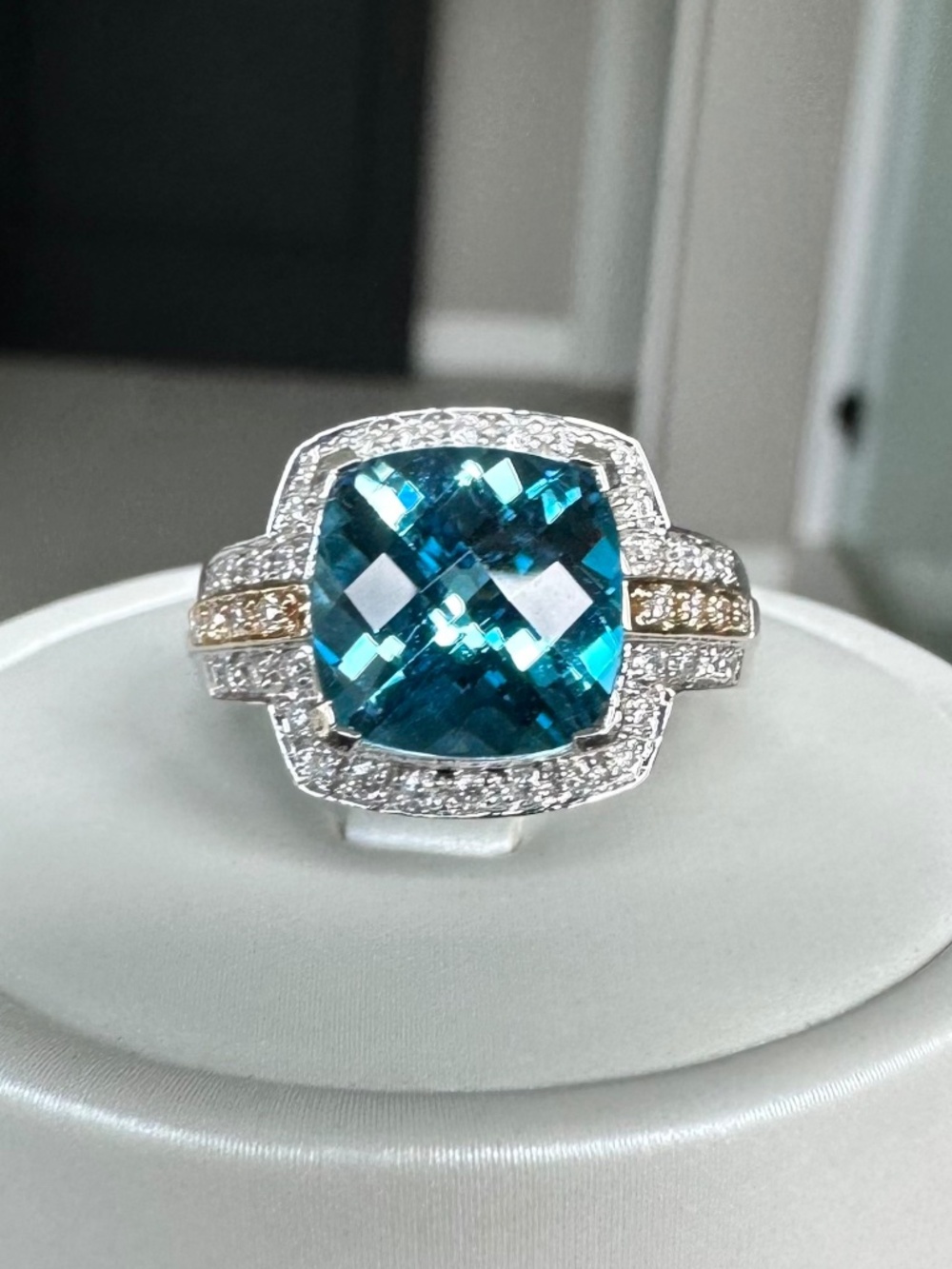 👑 14k Gold London Blue Topaz Checkerboard Halo Ring ✨ Size 8